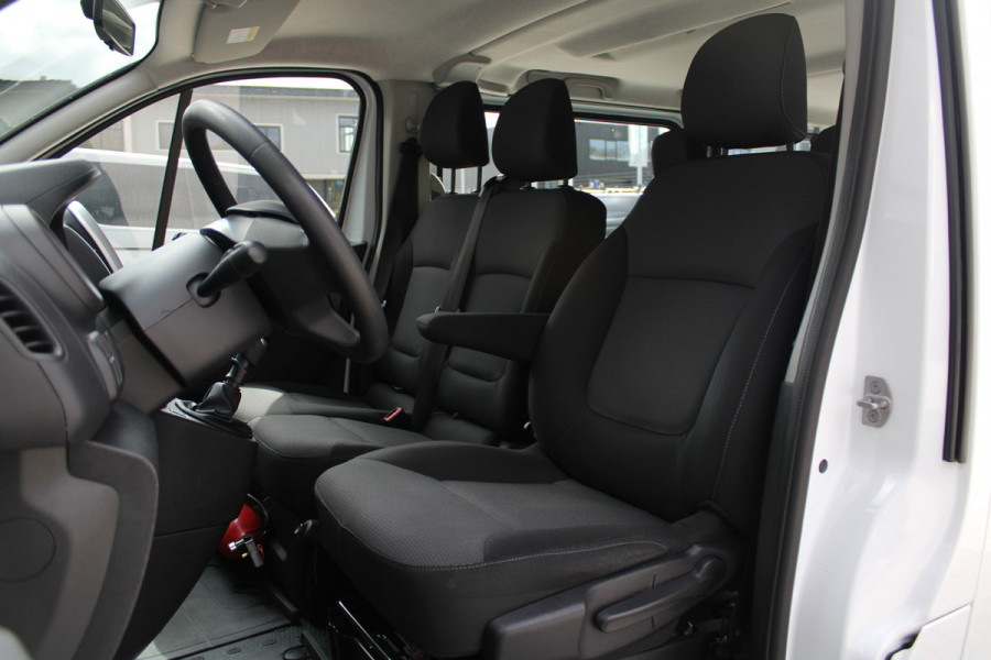 Renault Trafic Passenger 2.0 dCi 120 Grand Life 120pk 9 Zits - Prijs incl. BTW - Airco - Cruise - LED - Navi - Bluetooth - Rijklaar