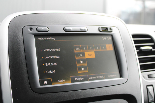 Renault Trafic Passenger 2.0 dCi 120 Grand Life 120pk 9 Zits - Prijs incl. BTW - Airco - Cruise - LED - Navi - Bluetooth - Rijklaar