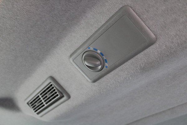 Renault Trafic Passenger 2.0 dCi 120 Grand Life 120pk 9 Zits - Prijs incl. BTW - Airco - Cruise - LED - Navi - Bluetooth - Rijklaar