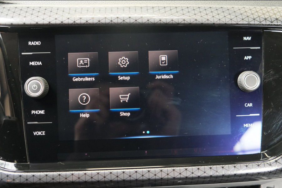 Volkswagen T-Cross 1.0 TSI Style Automaat - Airco, Cruise, Navi, PDC, Camera Carplay, Stoelverwarming.