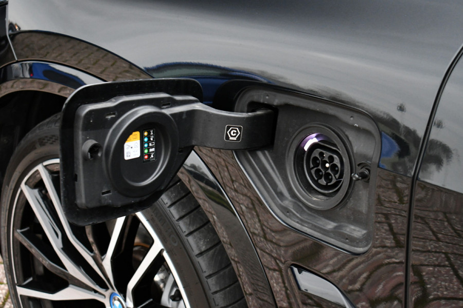 BMW X5 xDrive50e M-Sport Skylounge Comf-stoel ACC 360 HUD H/K 22inch BTW-auto