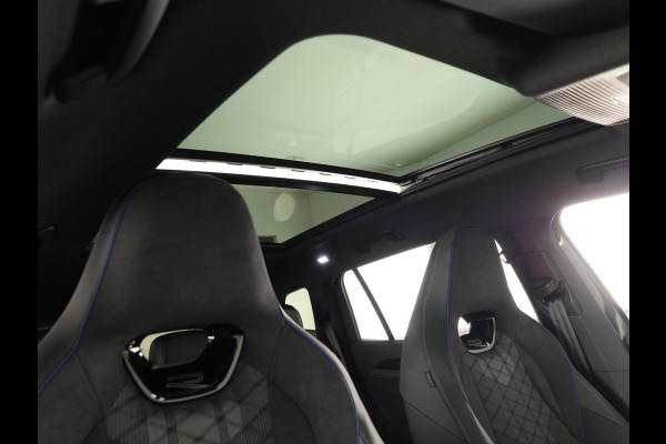 Volkswagen Tayron 1.5 eHybrid R-Line Edition 272 pk Automaat (DSG) | Navigatie | Panoramadak | Parkeersensoren (Park assist) | Achteruitrijcamera | Black Style pakket | R-Line |