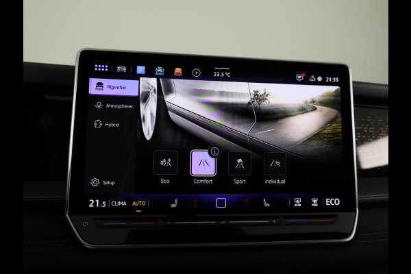 Volkswagen Tayron 1.5 eHybrid R-Line Edition 272 pk Automaat (DSG) | Navigatie | Panoramadak | Parkeersensoren (Park assist) | Achteruitrijcamera | Black Style pakket | R-Line |