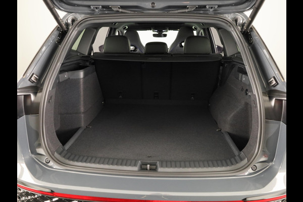 Volkswagen Tayron 1.5 eHybrid R-Line Edition 272 pk Automaat (DSG) | Navigatie | Panoramadak | Parkeersensoren (Park assist) | Achteruitrijcamera | Black Style pakket | R-Line |