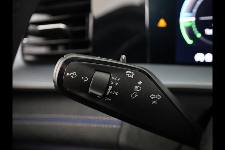 Volkswagen Tayron 1.5 eHybrid R-Line Edition 272 pk Automaat (DSG) | Navigatie | Panoramadak | Parkeersensoren (Park assist) | Achteruitrijcamera | Black Style pakket | R-Line |