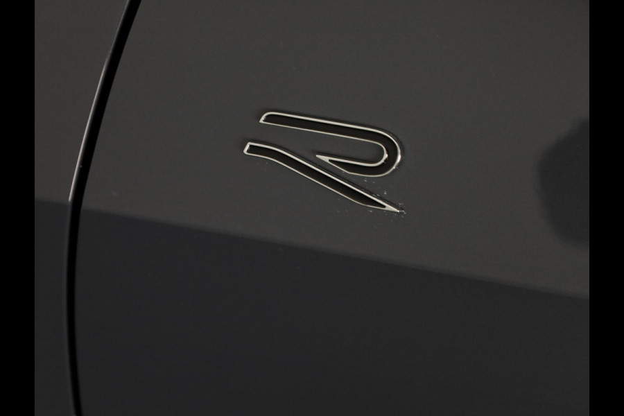 Volkswagen Tayron 1.5 eHybrid R-Line Edition 272 pk Automaat (DSG) | Navigatie | Panoramadak | Parkeersensoren (Park assist) | Achteruitrijcamera | Black Style pakket | R-Line |