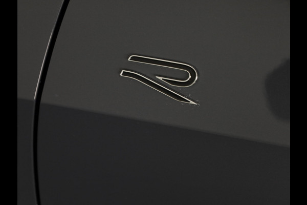 Volkswagen Tayron 1.5 eHybrid R-Line Edition 272 pk Automaat (DSG) | Navigatie | Panoramadak | Parkeersensoren (Park assist) | Achteruitrijcamera | Black Style pakket | R-Line |