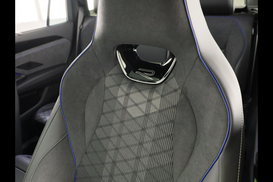 Volkswagen Tayron 1.5 eHybrid R-Line Edition 272 pk Automaat (DSG) | Navigatie | Panoramadak | Parkeersensoren (Park assist) | Achteruitrijcamera | Black Style pakket | R-Line |