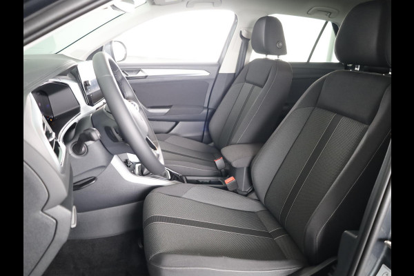 Volkswagen T-Roc Life Edition 1.5 110 kW / 150 pk TSI SUV 7 versn. | Verlengde garantie | Private lease vanaf € 699,- pm | Navigatie via App | Parkeersensoren (Park assist) | Achteruitrijcamera | Adaptieve cruise control |