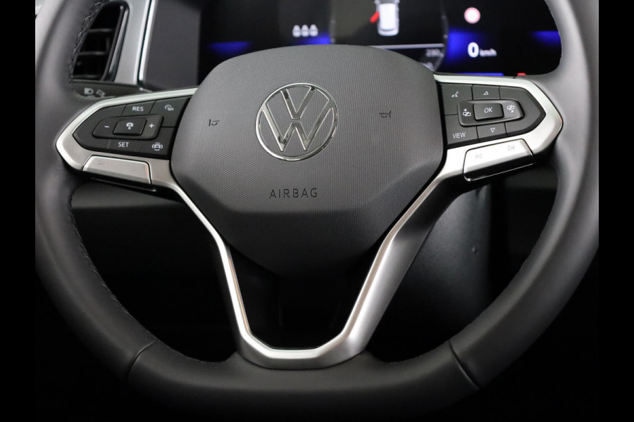 Volkswagen T-Roc Life Edition 1.5 110 kW / 150 pk TSI SUV 7 versn. | Verlengde garantie | Private lease vanaf € 699,- pm | Navigatie via App | Parkeersensoren (Park assist) | Achteruitrijcamera | Adaptieve cruise control |