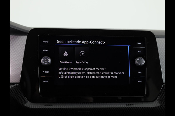 Volkswagen T-Cross 1.0 TSI Life Edition 95PK | Private lease vanaf € 559,- pm | Navigatie | Camera | Stoelverwarming | Climate Control |