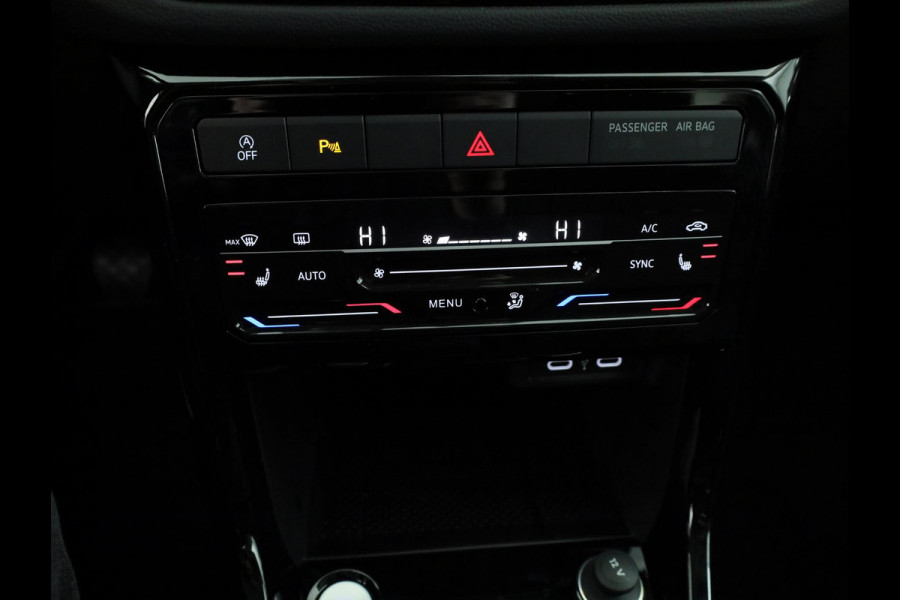 Volkswagen T-Cross 1.0 TSI Life Edition 95PK | Private lease vanaf € 559,- pm | Navigatie | Camera | Stoelverwarming | Climate Control |