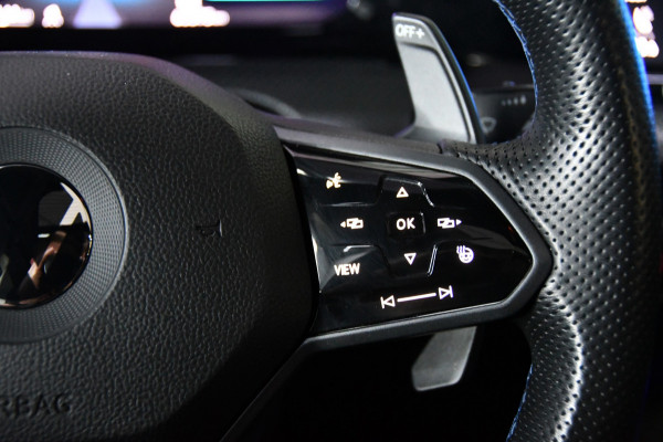 Volkswagen Golf 2.0 TSI R 4Motion Performance*AKra*Blindspot*Leder*Pano