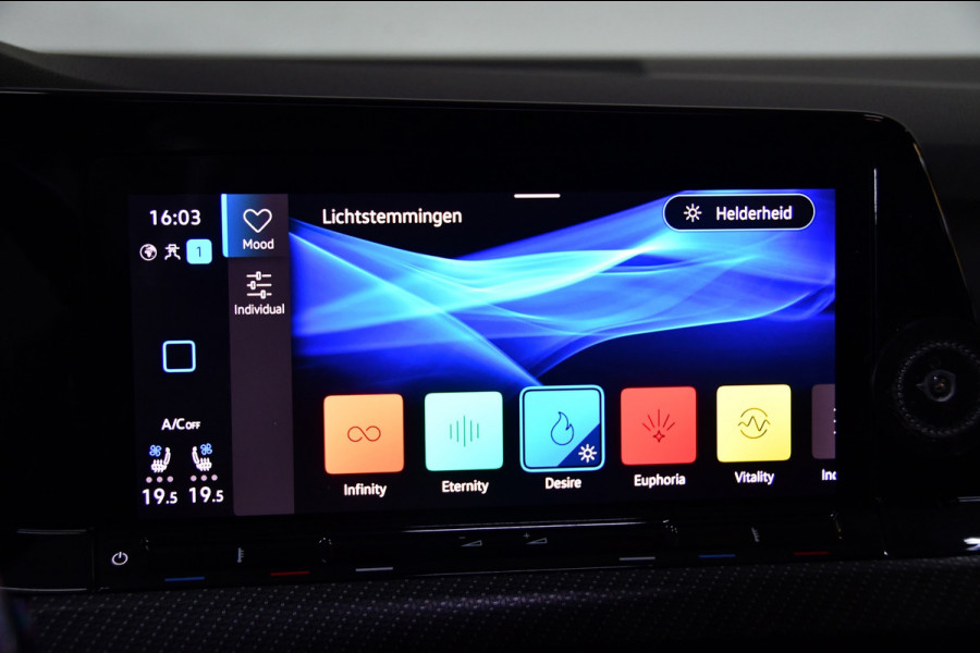 Volkswagen Golf 2.0 TSI R 4Motion Performance*AKra*Blindspot*Leder*Pano