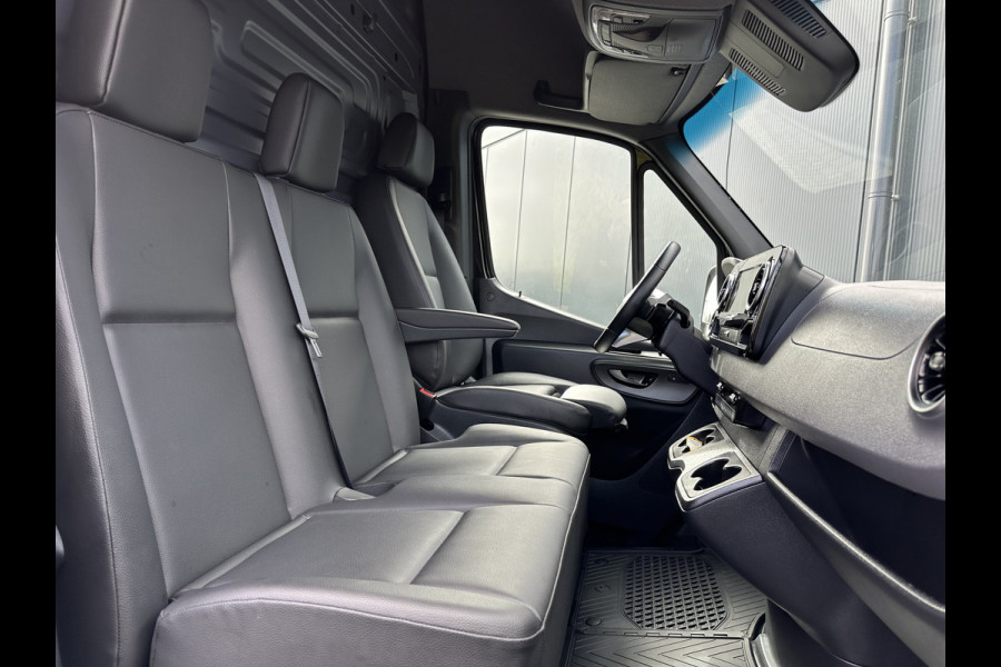 Mercedes-Benz Sprinter 317 CDI 9G-TRONIC RWD / L2H2 / FACELIFT / TREKHAAK 3.5T / CAMERA / BLINDSPOT / DISTRONIC / ADAPTIVE CRUISE / ECC / STOELVERW....