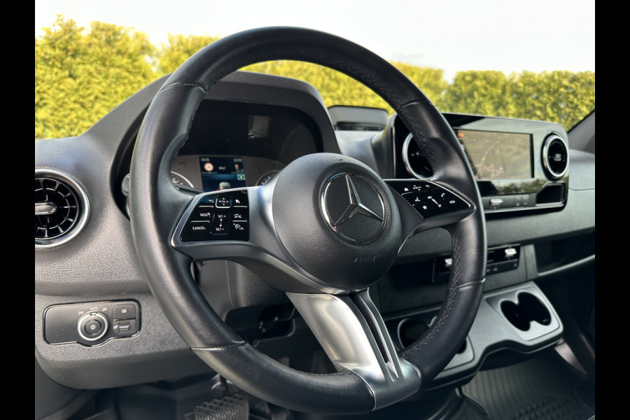 Mercedes-Benz Sprinter 317 CDI 9G-TRONIC RWD / L2H2 / FACELIFT / TREKHAAK 3.5T / CAMERA / BLINDSPOT / DISTRONIC / ADAPTIVE CRUISE / ECC / STOELVERW....