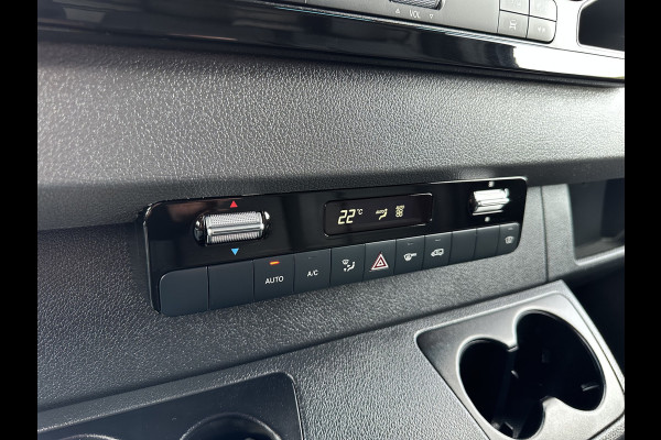 Mercedes-Benz Sprinter 317 CDI 9G-TRONIC RWD / L2H2 / FACELIFT / TREKHAAK 3.5T / CAMERA / BLINDSPOT / DISTRONIC / ADAPTIVE CRUISE / ECC / STOELVERW....