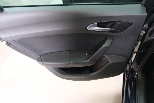 Seat Leon Sportstourer 1.5 eTSI FR Business Intense Automaat - N.A.P. Airco, Cruise, Virtual Display, Camera, PDC.