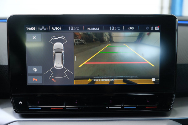 Seat Leon Sportstourer 1.5 eTSI FR Business Intense Automaat - N.A.P. Airco, Cruise, Virtual Display, Camera, PDC.