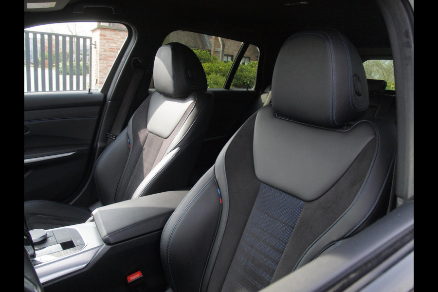BMW 3 Serie Touring 318i Business Edition | M-pakket | Sfeerverlichting | Automaat | Apple Carplay | NL-Auto |