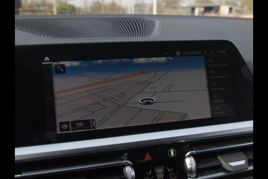 BMW 3 Serie Touring 318i Business Edition | M-pakket | Sfeerverlichting | Automaat | Apple Carplay | NL-Auto |