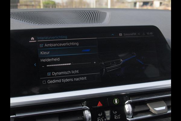 BMW 3 Serie Touring 318i Business Edition | M-pakket | Sfeerverlichting | Automaat | Apple Carplay | NL-Auto |