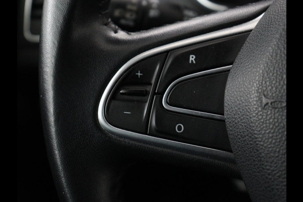 Renault Mégane 1.2 TCe Limited | Trekhaak | Carplay | Navigatie | Keyless | Climate control | DAB | Parkeerhulp | Cruise control | Bluetooth | Getint glas