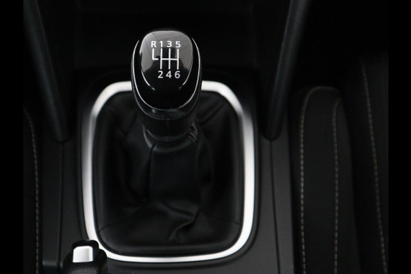 Renault Mégane 1.2 TCe Limited | Trekhaak | Carplay | Navigatie | Keyless | Climate control | DAB | Parkeerhulp | Cruise control | Bluetooth | Getint glas