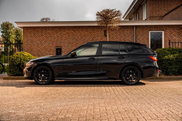 BMW 3 Serie Touring 320d Executive Edition LED Half/Leder Stoelverwarming Trekhaak 19''