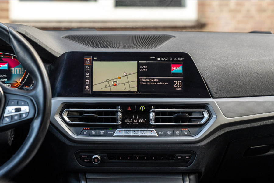 BMW 3 Serie Touring 320d Executive Edition LED Half/Leder Stoelverwarming Trekhaak 19''
