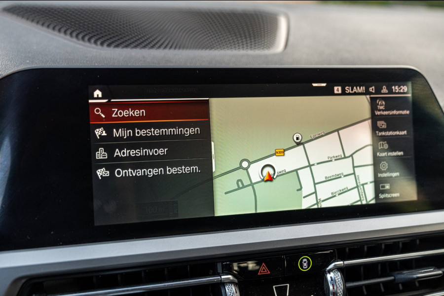 BMW 3 Serie Touring 320d Executive Edition LED Half/Leder Stoelverwarming Trekhaak 19''