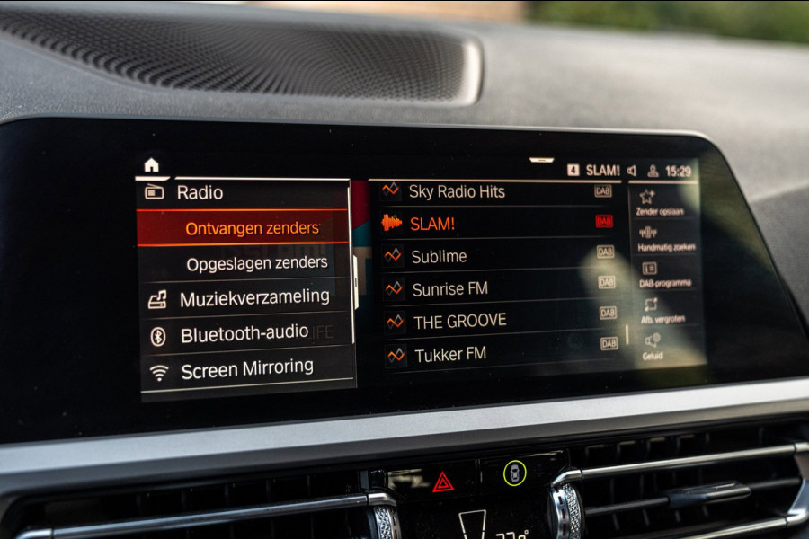 BMW 3 Serie Touring 320d Executive Edition LED Half/Leder Stoelverwarming Trekhaak 19''