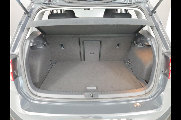 Volkswagen e-Golf E-DITION 136 pk | SOH 94%| Navigatie | Parkeersensoren | Adaptieve cruise control | LED koplampen |Apple Carplay/Android Auto |