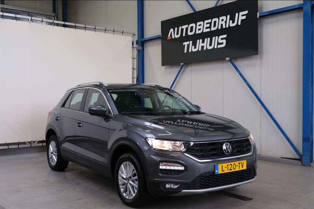 Volkswagen T-Roc 1.5 TSI Style Business Automaat - N.A.P. Airco, Crusie, Navi, PDC, Carplay.