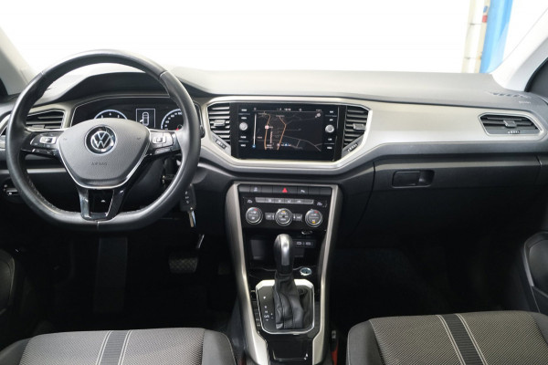 Volkswagen T-Roc 1.5 TSI Style Business Automaat - N.A.P. Airco, Crusie, Navi, PDC, Carplay.
