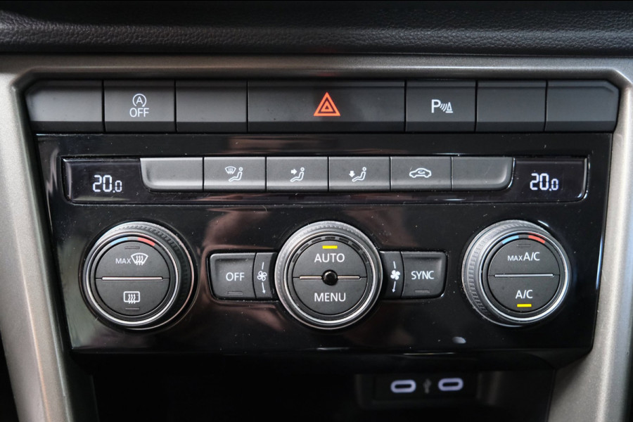 Volkswagen T-Roc 1.5 TSI Style Business Automaat - N.A.P. Airco, Crusie, Navi, PDC, Carplay.