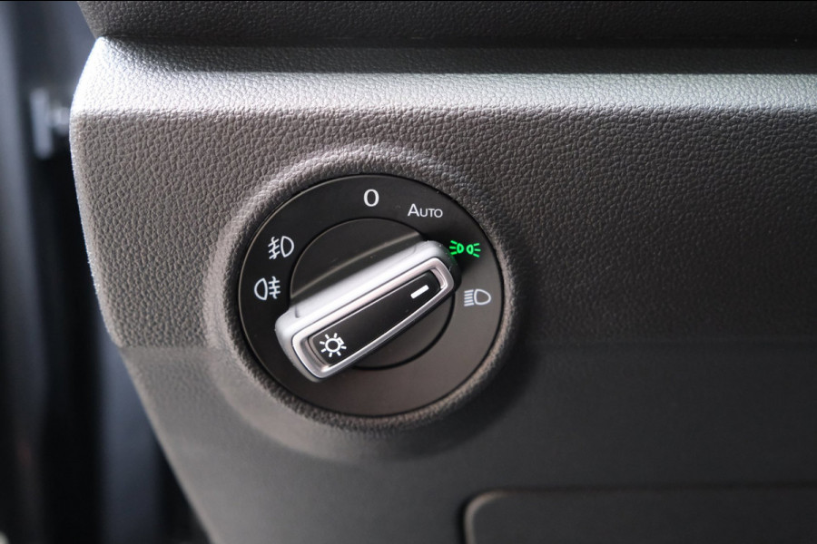 Volkswagen T-Roc 1.5 TSI Style Business Automaat - N.A.P. Airco, Crusie, Navi, PDC, Carplay.