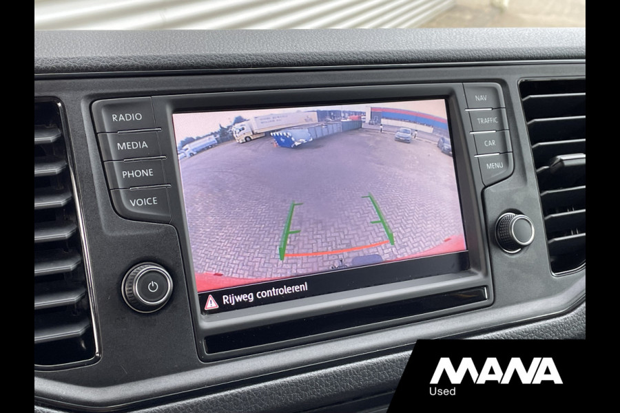 Volkswagen Crafter 35 2.0TDI 177PK L3H3 Highline Automaat Trekhaak Carplay Camera Vooruitverwarming