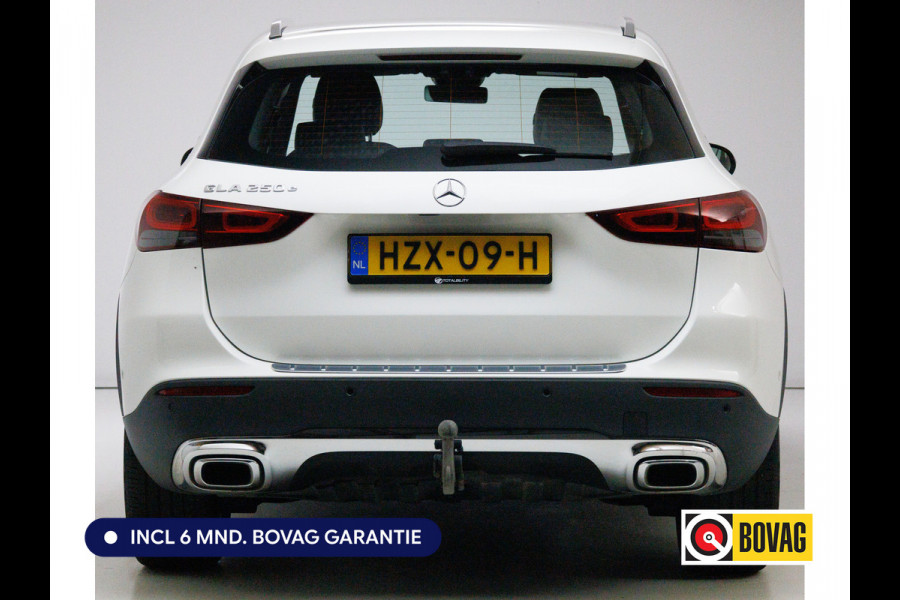 Mercedes-Benz GLA 250 e Business 218 PK | Solution Luxury Limited | Wegklapbare trekhaak | Navigatie | Stoelverwarming Adaptive cruise, Achteruitrijcamera, Sfeerverlichting, Elektrische achterklep, Winterwielenset