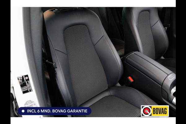 Mercedes-Benz GLA 250 e Business 218 PK | Solution Luxury Limited | Wegklapbare trekhaak | Navigatie | Stoelverwarming Adaptive cruise, Achteruitrijcamera, Sfeerverlichting, Elektrische achterklep, Winterwielenset