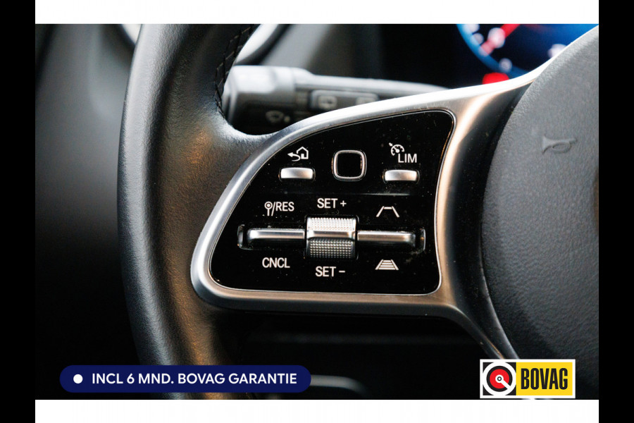 Mercedes-Benz GLA 250 e Business 218 PK | Solution Luxury Limited | Wegklapbare trekhaak | Navigatie | Stoelverwarming Adaptive cruise, Achteruitrijcamera, Sfeerverlichting, Elektrische achterklep, Winterwielenset