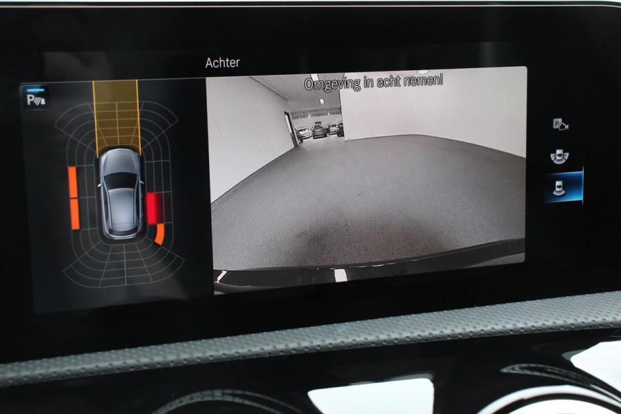 Mercedes-Benz A-Klasse 180 136pk Automaat Progressive Navigatie Parkeersensoren Camera Cruise Control Stoelverwarming Ledverlichting Climate Control