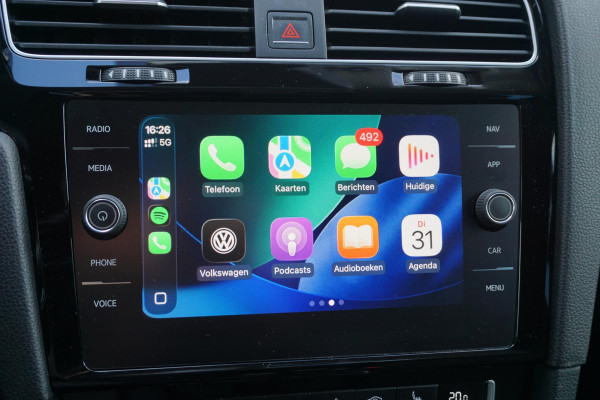 Volkswagen Golf 1.0 TSI 110PK Highline/19 Inch/Liefhebbersauto!!/ Moet gezien worden!!