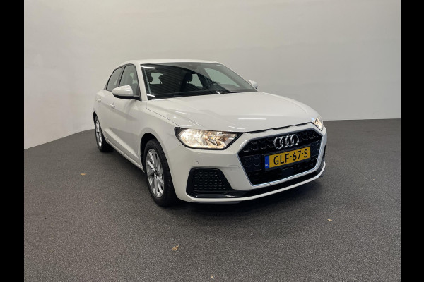 Audi A1 Sportback 30 TFSI 110pk S-Tronic Advanced edition Navigatie Apple Carplay / Android Auto Climate Control Camera Parkeer sensoren Dab