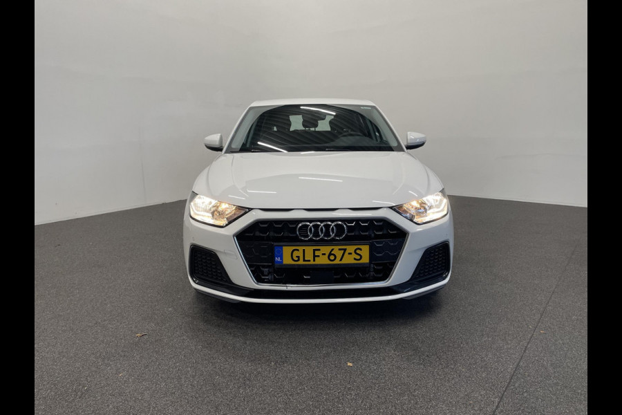 Audi A1 Sportback 30 TFSI 110pk S-Tronic Advanced edition Navigatie Apple Carplay / Android Auto Climate Control Camera Parkeer sensoren Dab