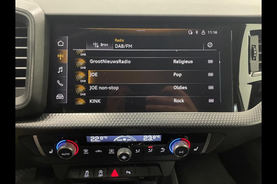 Audi A1 Sportback 30 TFSI 110pk S-Tronic Advanced edition Navigatie Apple Carplay / Android Auto Climate Control Camera Parkeer sensoren Dab