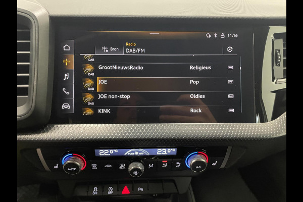 Audi A1 Sportback 30 TFSI 110pk S-Tronic Advanced edition Navigatie Apple Carplay / Android Auto Climate Control Camera Parkeer sensoren Dab
