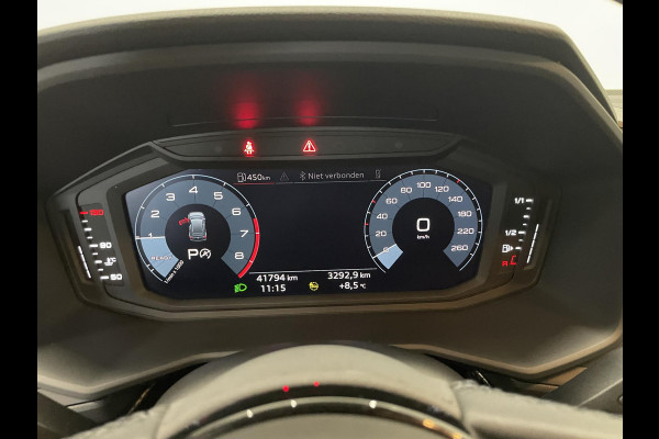 Audi A1 Sportback 30 TFSI 110pk S-Tronic Advanced edition Navigatie Apple Carplay / Android Auto Climate Control Camera Parkeer sensoren Dab