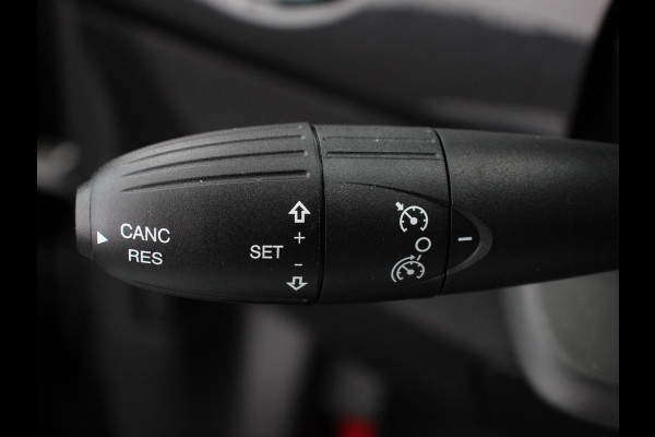 Fiat 500C 1.0 Hybrid Dolcevita Airco Cruise control Parkeersensor achter Radio Apple Carplay/ Android Auto