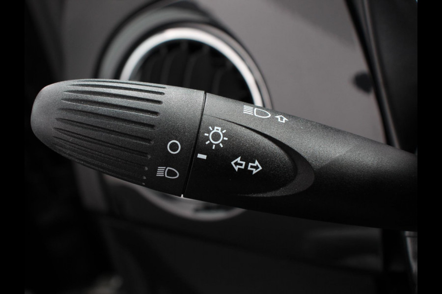 Fiat 500C 1.0 Hybrid Dolcevita Airco Cruise control Parkeersensor achter Radio Apple Carplay/ Android Auto